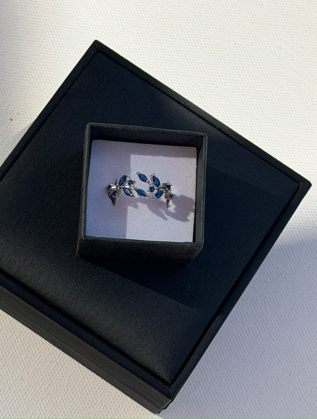 Blue melissa